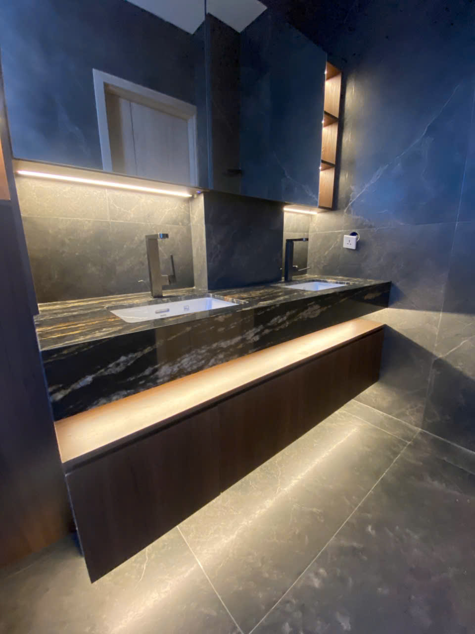 24-TỦ LAVABO