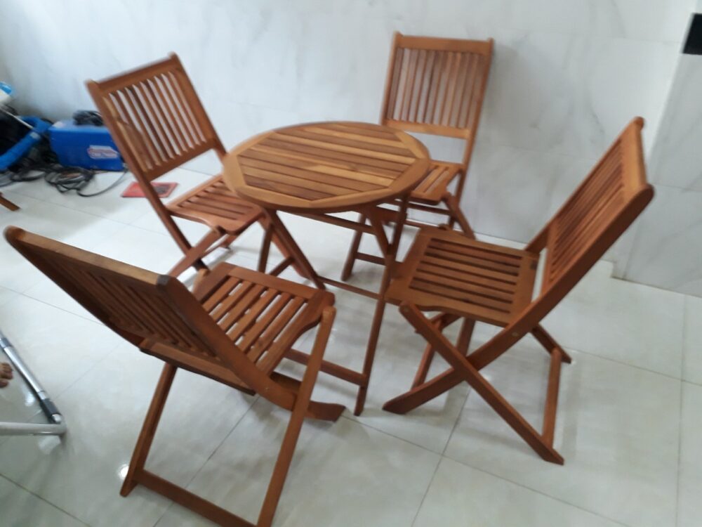 Bàn ghế gỗ xếp lớn 02