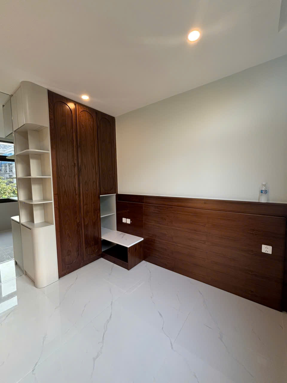 22-TỦ ÁO+VÁCH ĐẦU GIƯỜNG